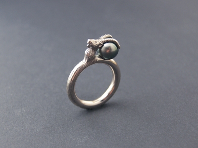 Bild des Schmuckstuecks